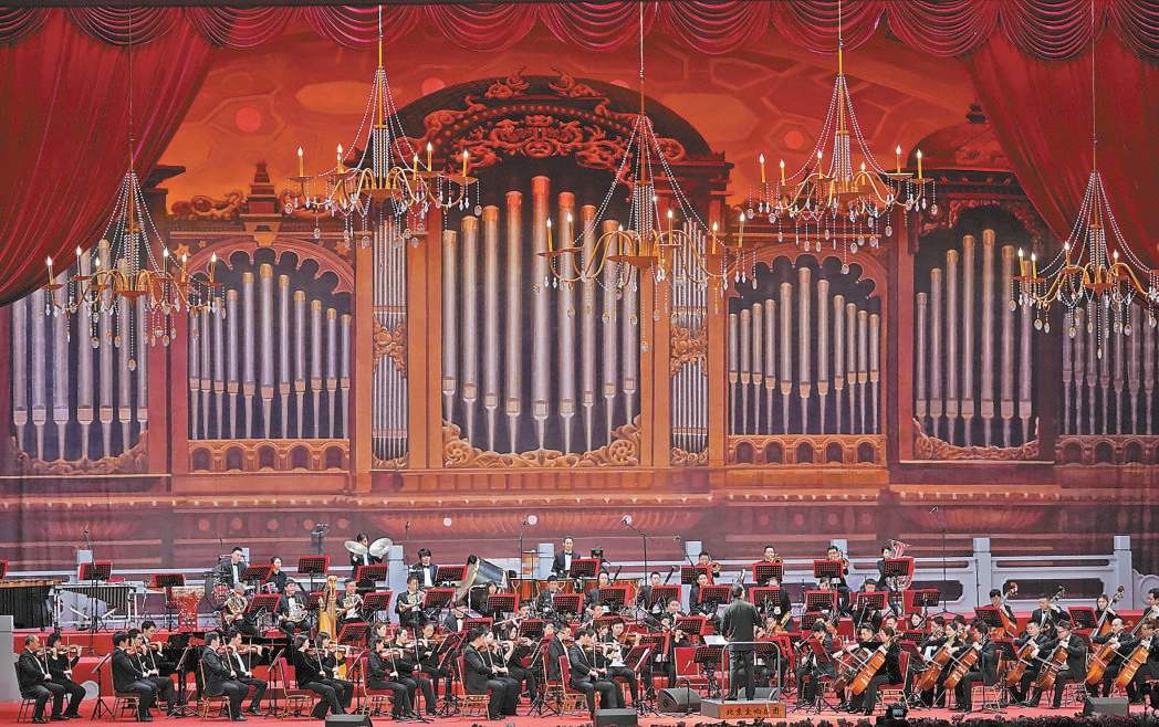 北京新年音乐会重回人民大会堂演出《红旗颂》旋律恢弘迎接新年